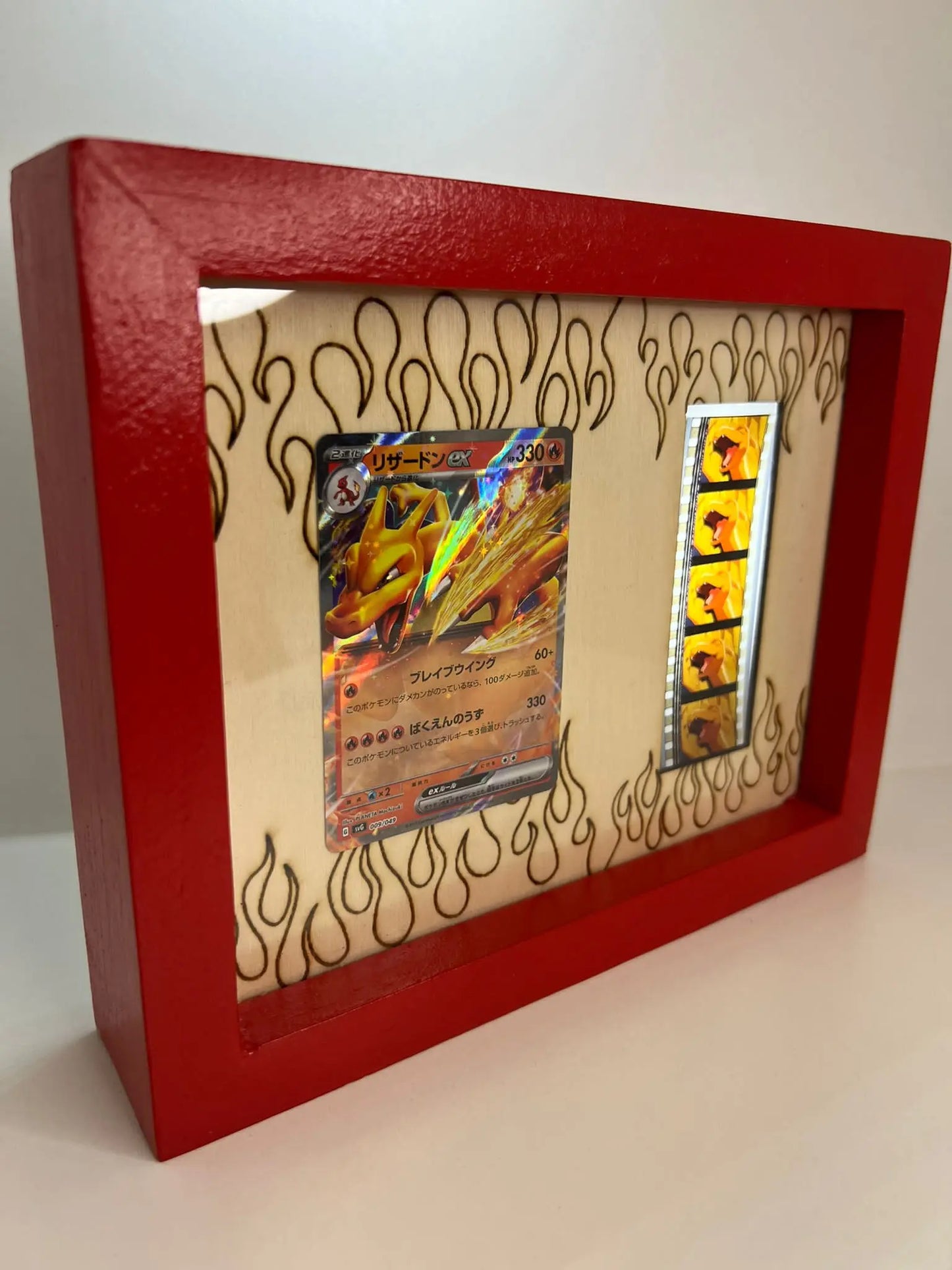 Cadre pellicule de film - Pokémon - Dracaufeu lageekeriedeju
