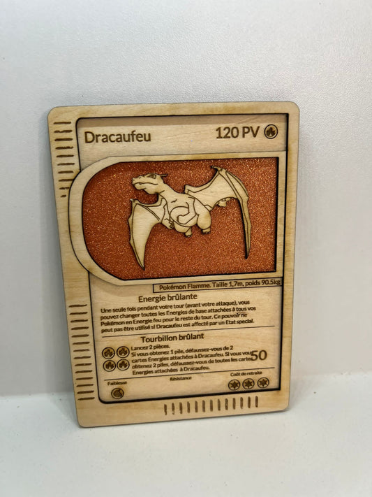 Carte en bois - Pokémon - Dracaufeu