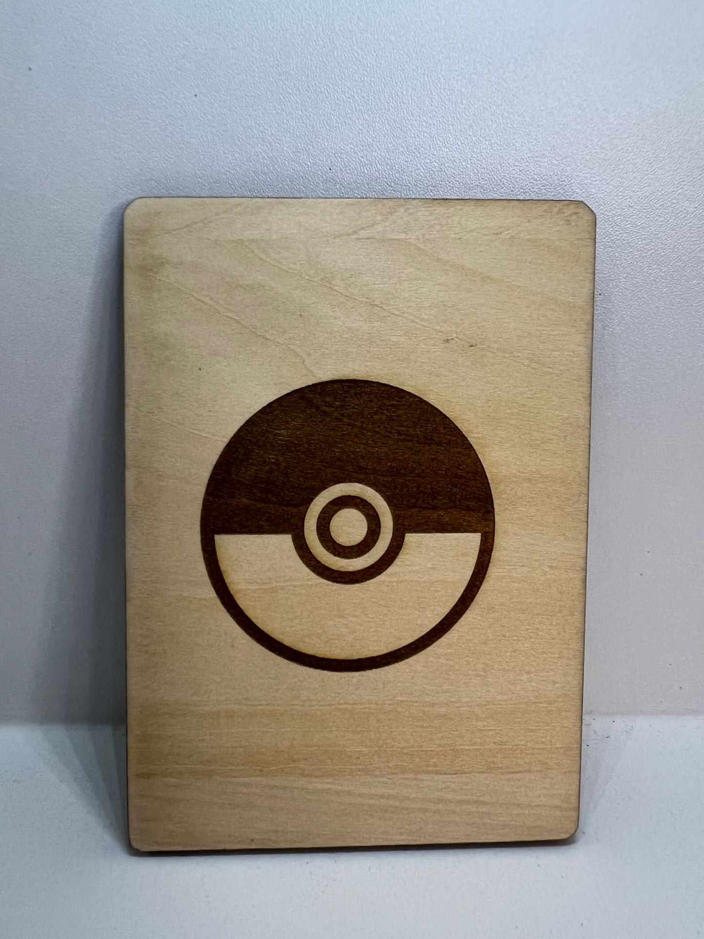 Carte en bois - Pokémon - Pikachu